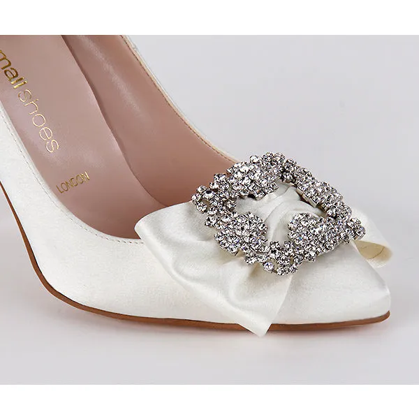 *CREME - ivory satin, detachable broach, 8cm size UK 2.5