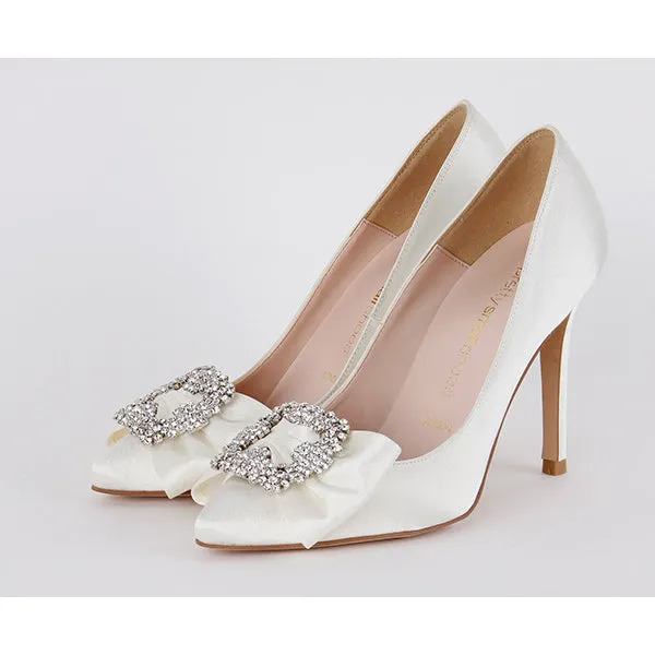 *CREME - ivory satin, detachable broach, 8cm size UK 2.5