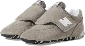 New Balance Unisex-Baby 574 V1 Hook and Loop Crib Sneaker