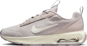 Nike Women's Sneaker