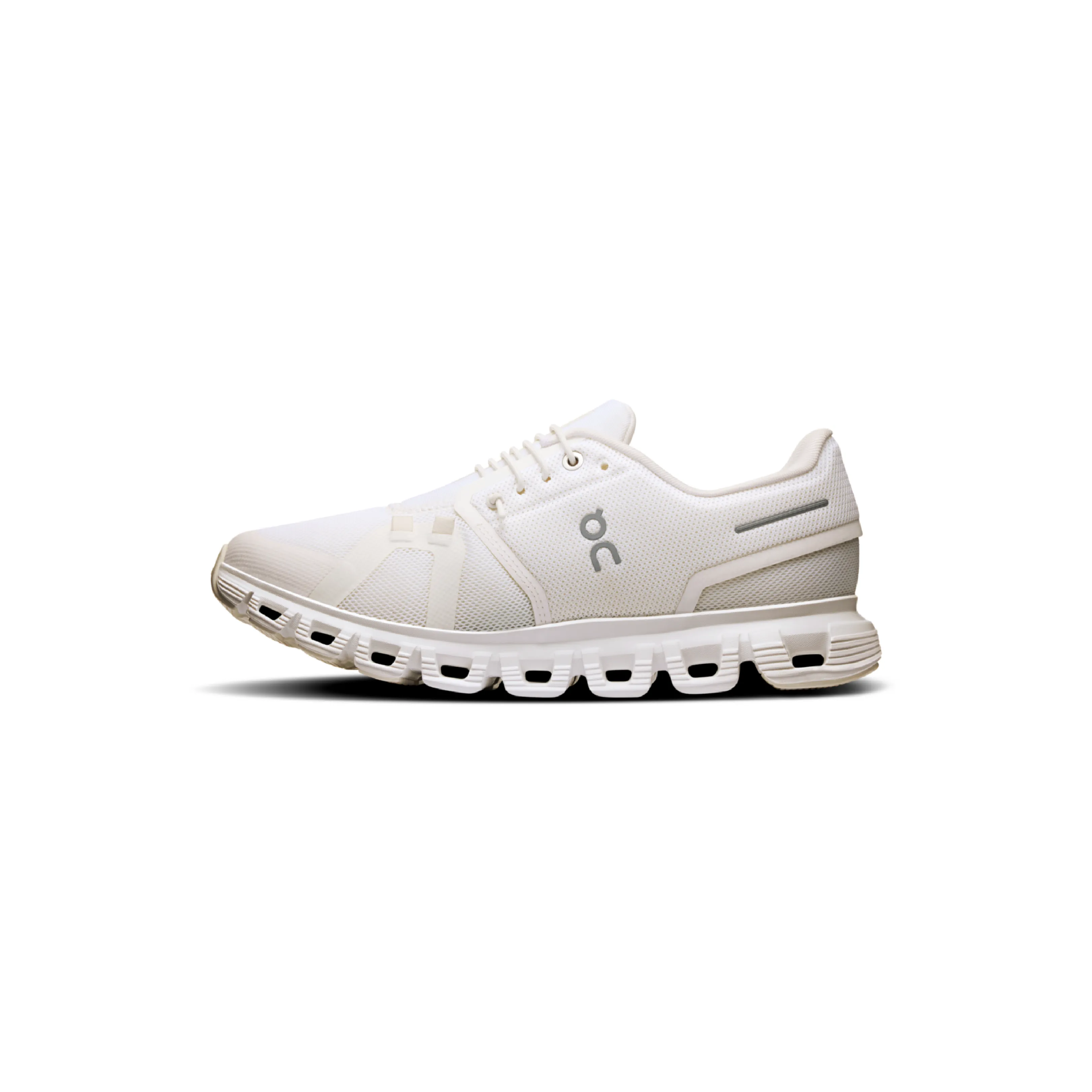 On Running Cloud 6 White / White