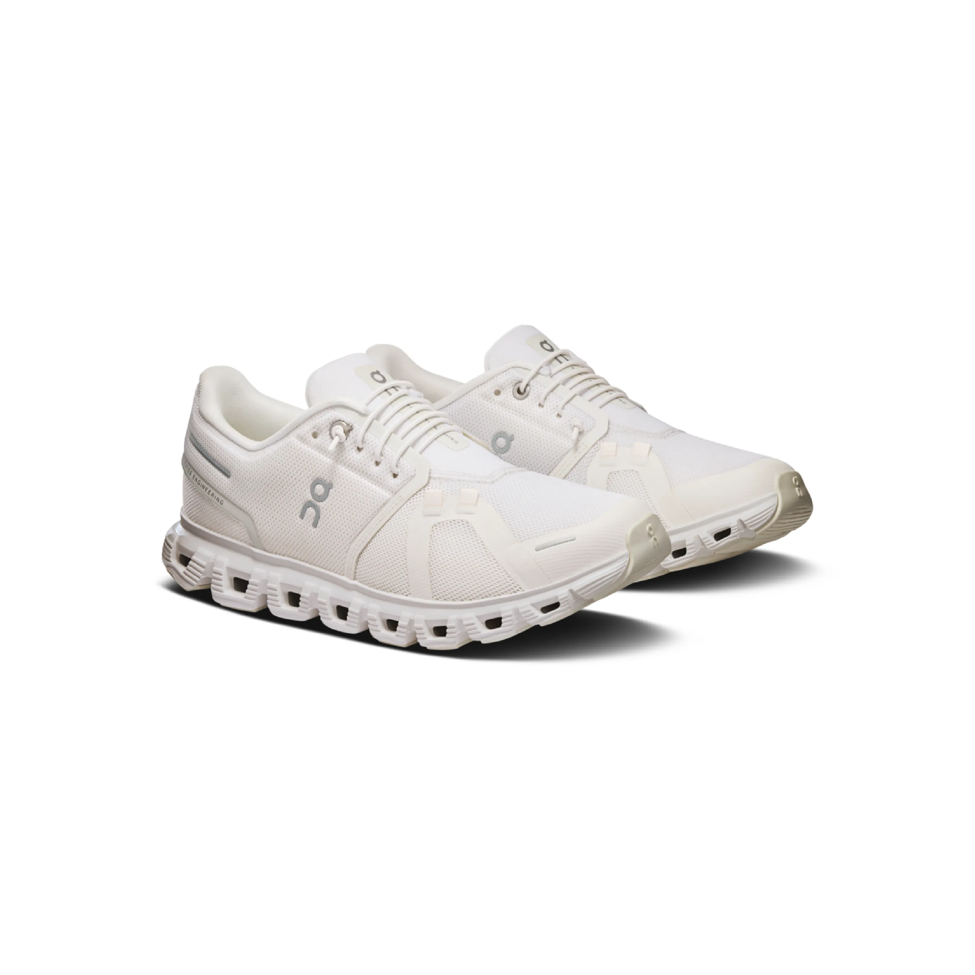 On Running Cloud 6 White / White