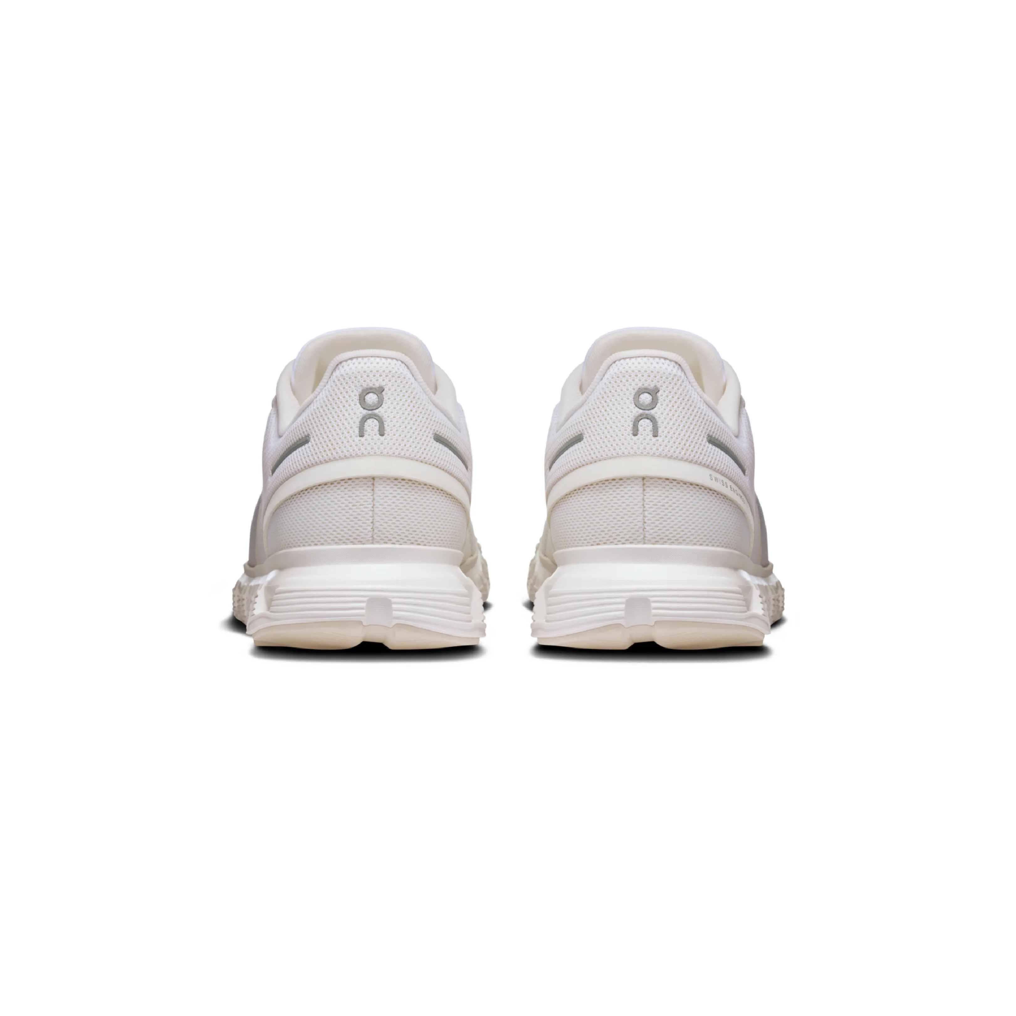 On Running Cloud 6 White / White