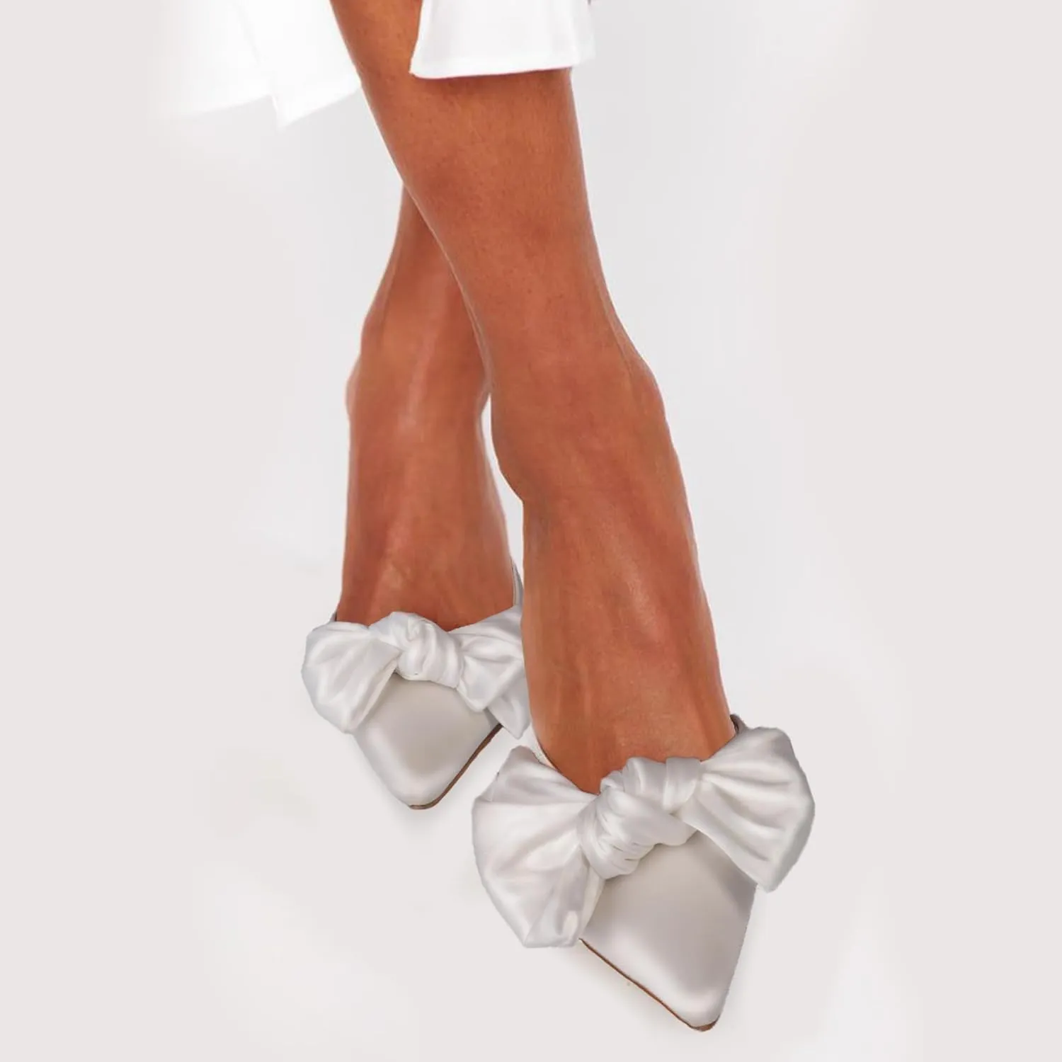 Ouepiano Kitten Heels with Bow - Slingback Pointed Toe Low Heels Adjustable Elastic Strap with Buckle Slip On Satin Pumps for Bridal Wedding Party