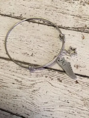 Runner bracelet - Hand stamped bracelet - Sneaker