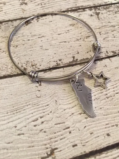 Runner bracelet - Hand stamped bracelet - Sneaker