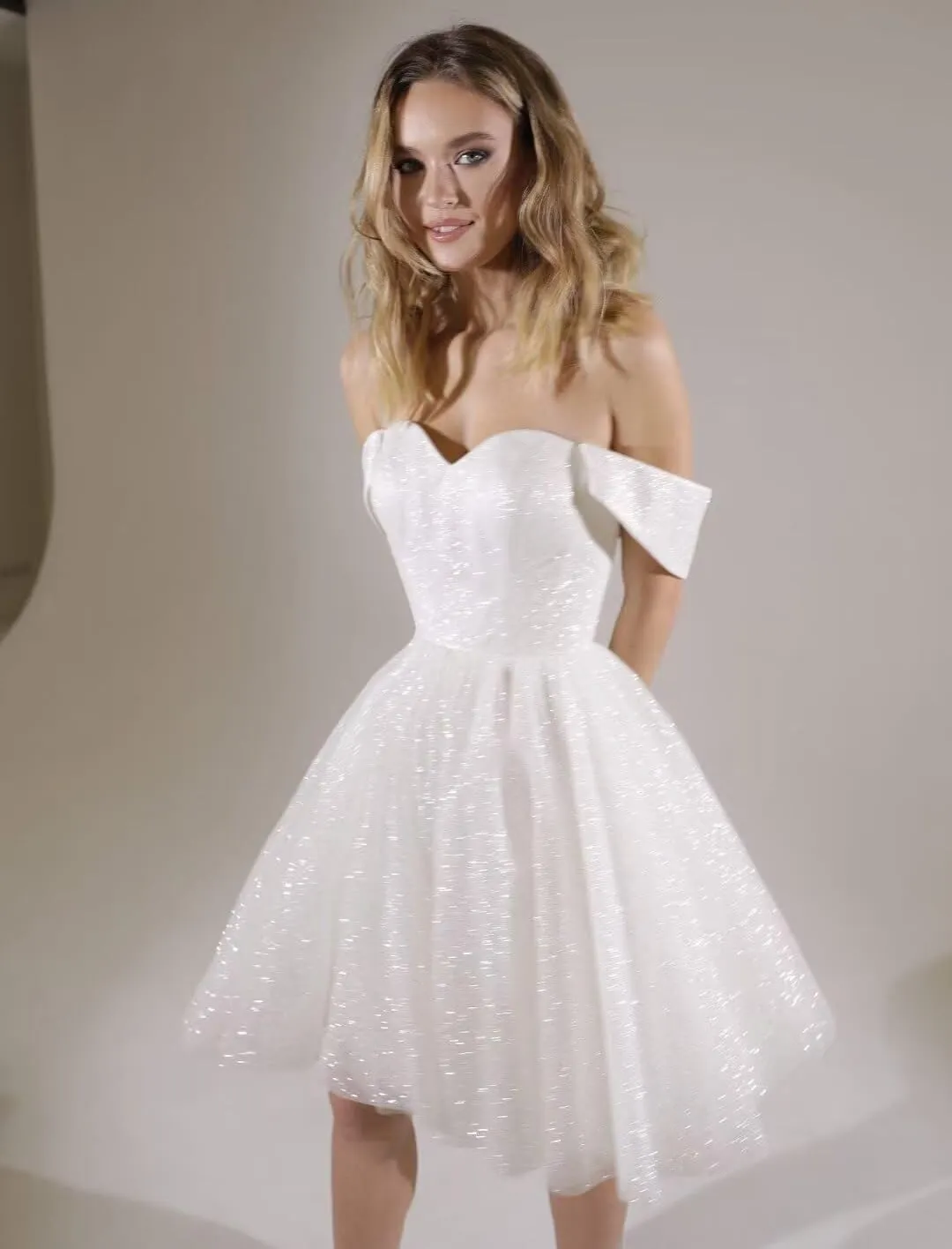 Sparkly Tulle Homecoming Dresses Off Shoulder Glitter Short Prom A line Short Formal Cocktail Gowns for Womens