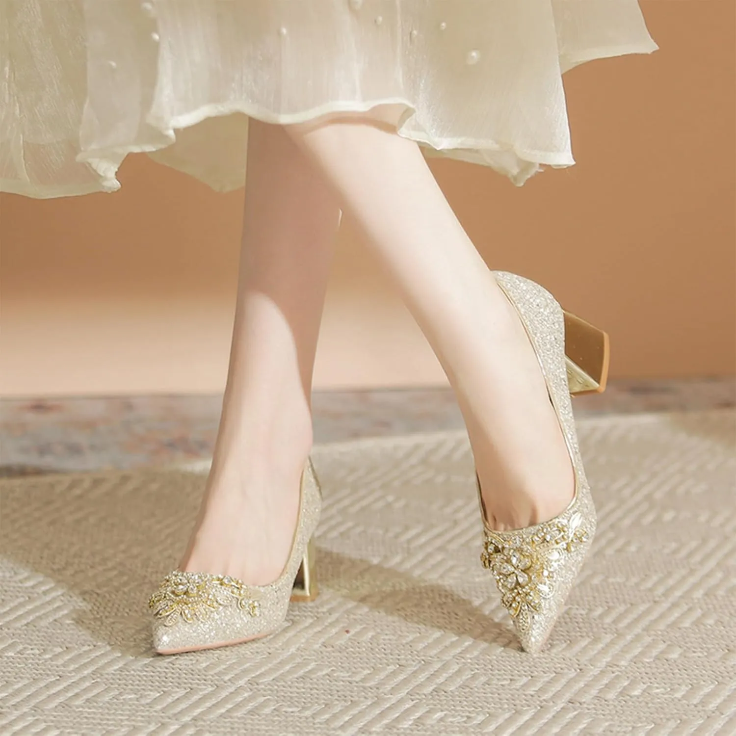 Women's Sequined Closed Pointed Toe Chunky Heel Pumps Comfortable Mid Block Heel Slip-On Dress Shoes for Party Date Prom Wedding