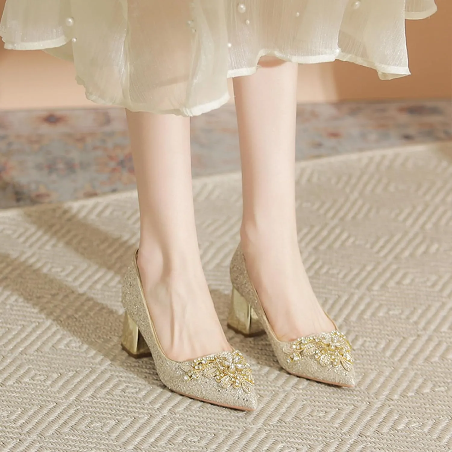 Women's Sequined Closed Pointed Toe Chunky Heel Pumps Comfortable Mid Block Heel Slip-On Dress Shoes for Party Date Prom Wedding